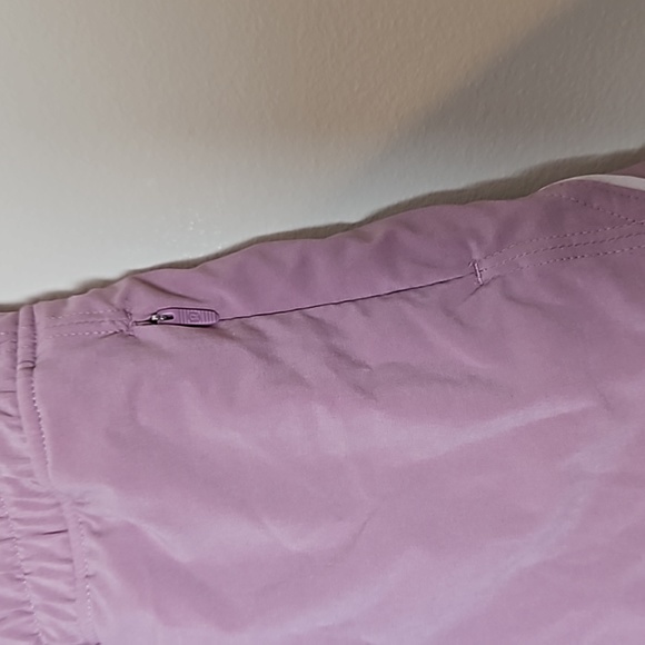 Lululemon shorts - Picture 4 of 7